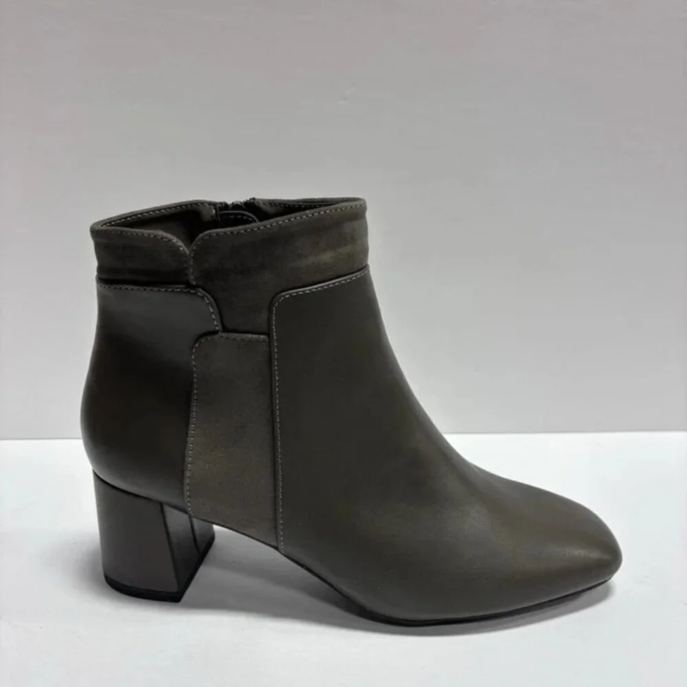 Bella Vita Women’s Medley Gray Ankle Booties, Size 7.5 M